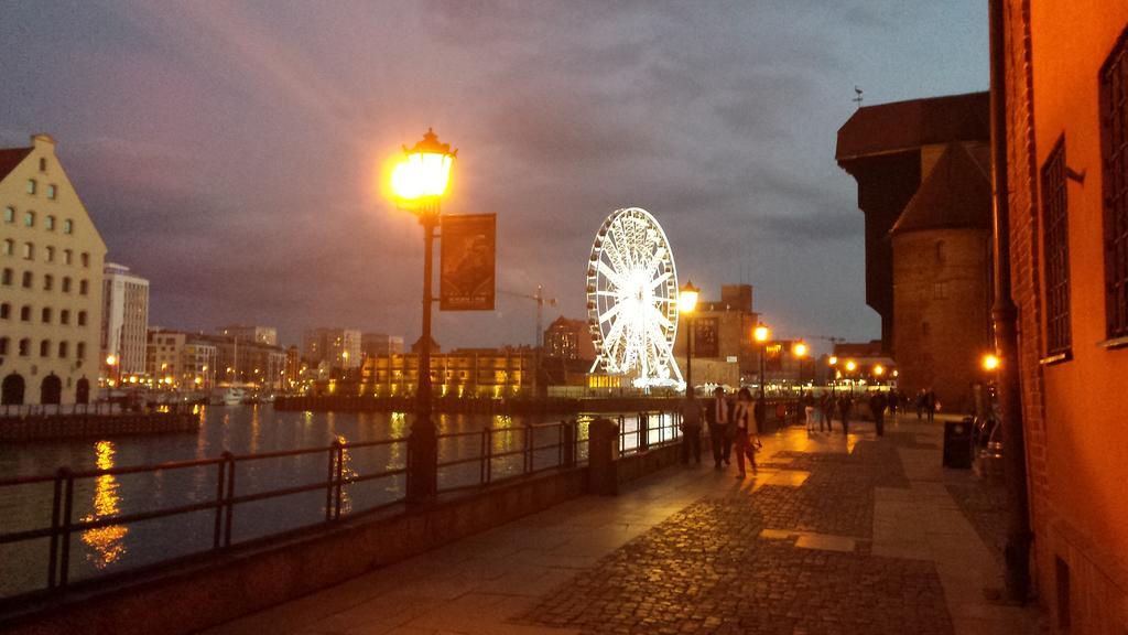 H&T Old Town Szeroka 77 Daire Gdansk Dış mekan fotoğraf