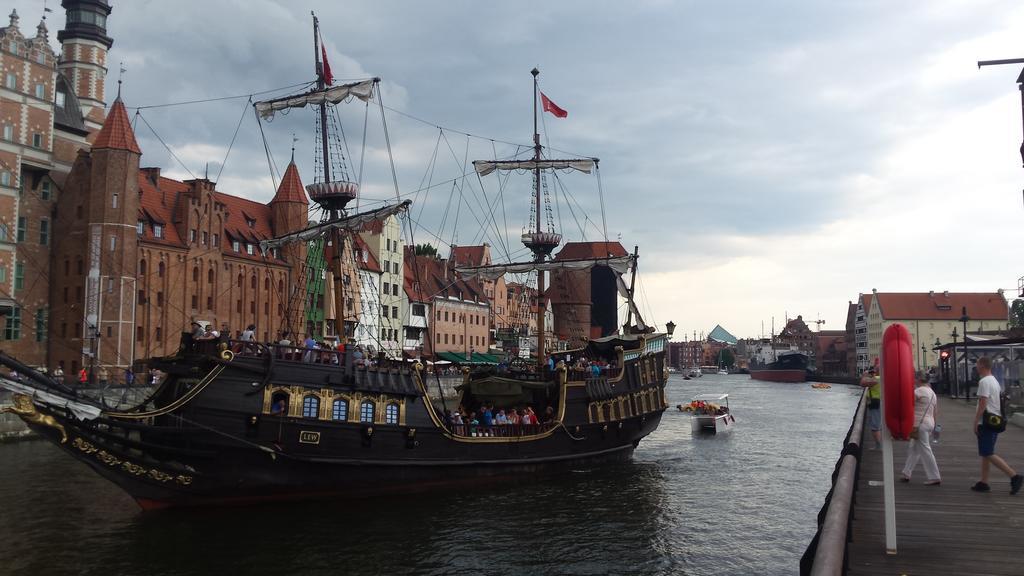 H&T Old Town Szeroka 77 Daire Gdansk Dış mekan fotoğraf