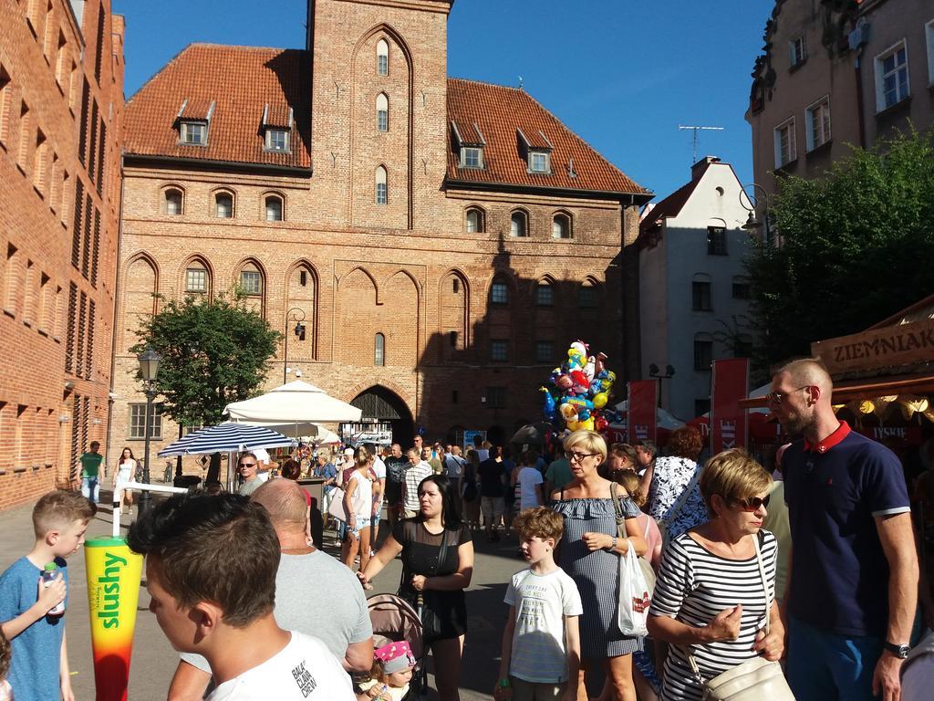 H&T Old Town Szeroka 77 Daire Gdansk Dış mekan fotoğraf